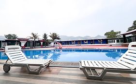 007 Universe Resorts And Spa